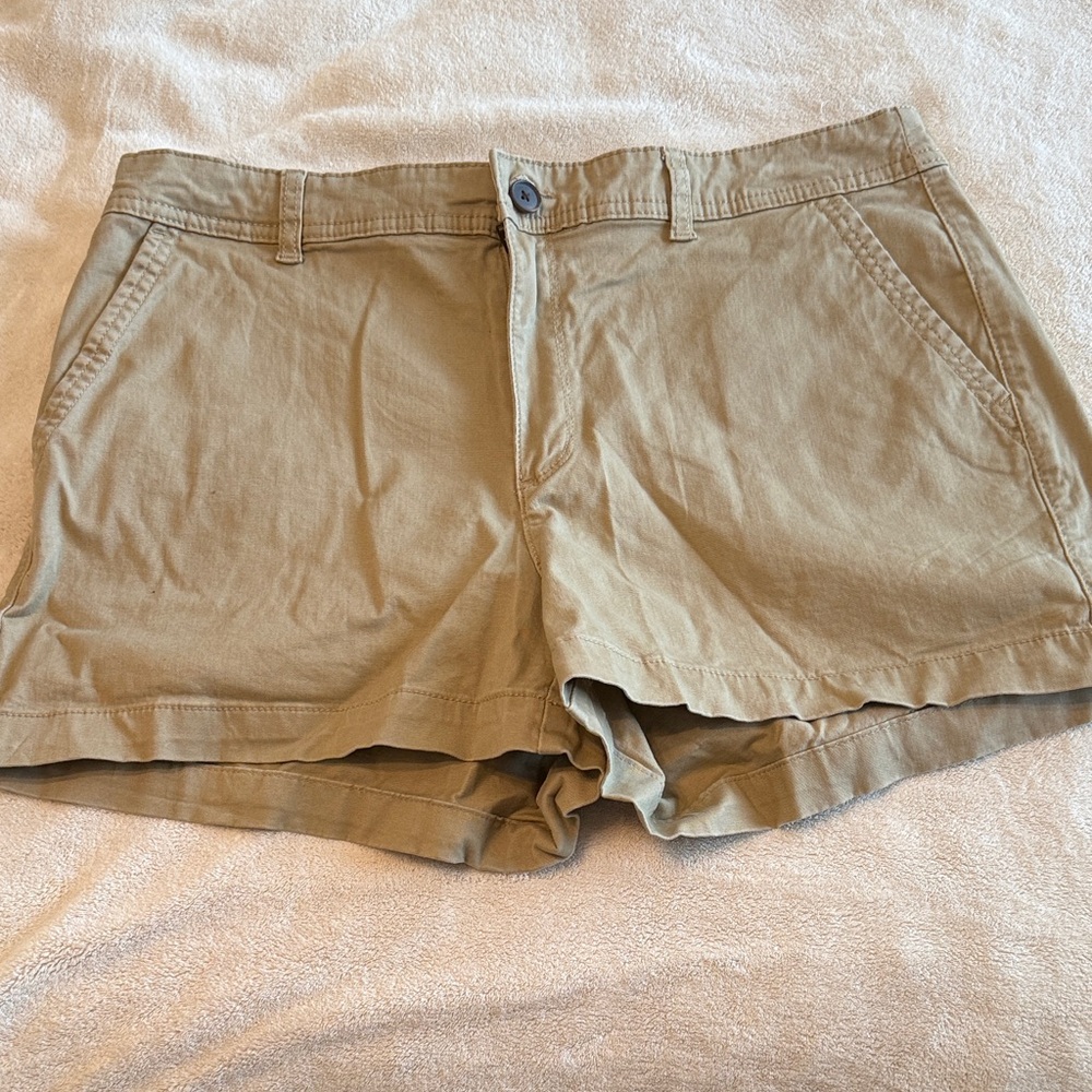 a new day Women's Tan Cargo Shorts